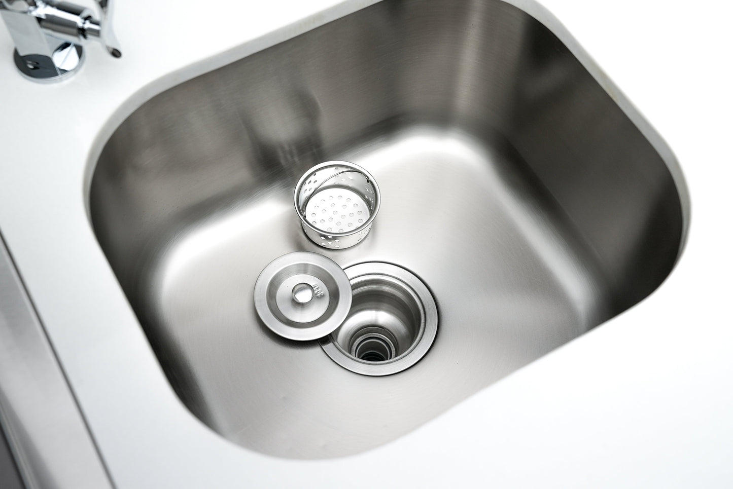 Mont Alpi 400 Deluxe BBQ Grill Island with Beverage Center & Extra Storage - MAi400-DBEVXL