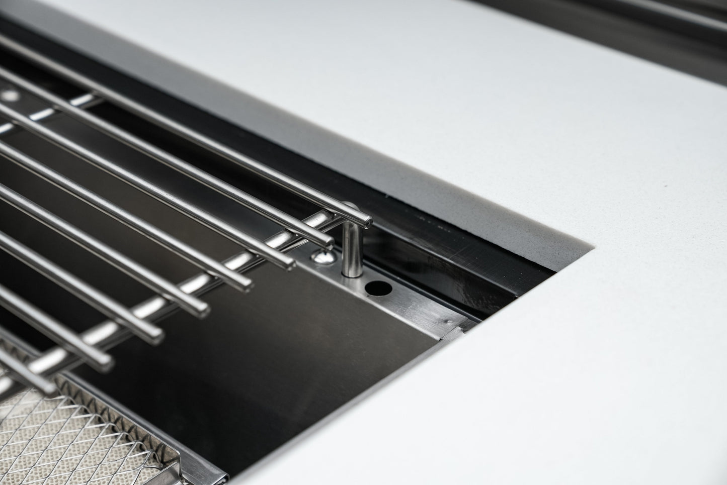 Mont Alpi 400 Deluxe BBQ Grill Island with Beverage Center, Kegerator, Extra Storage & Fridge - MAi400-DKEGBEVFCXL