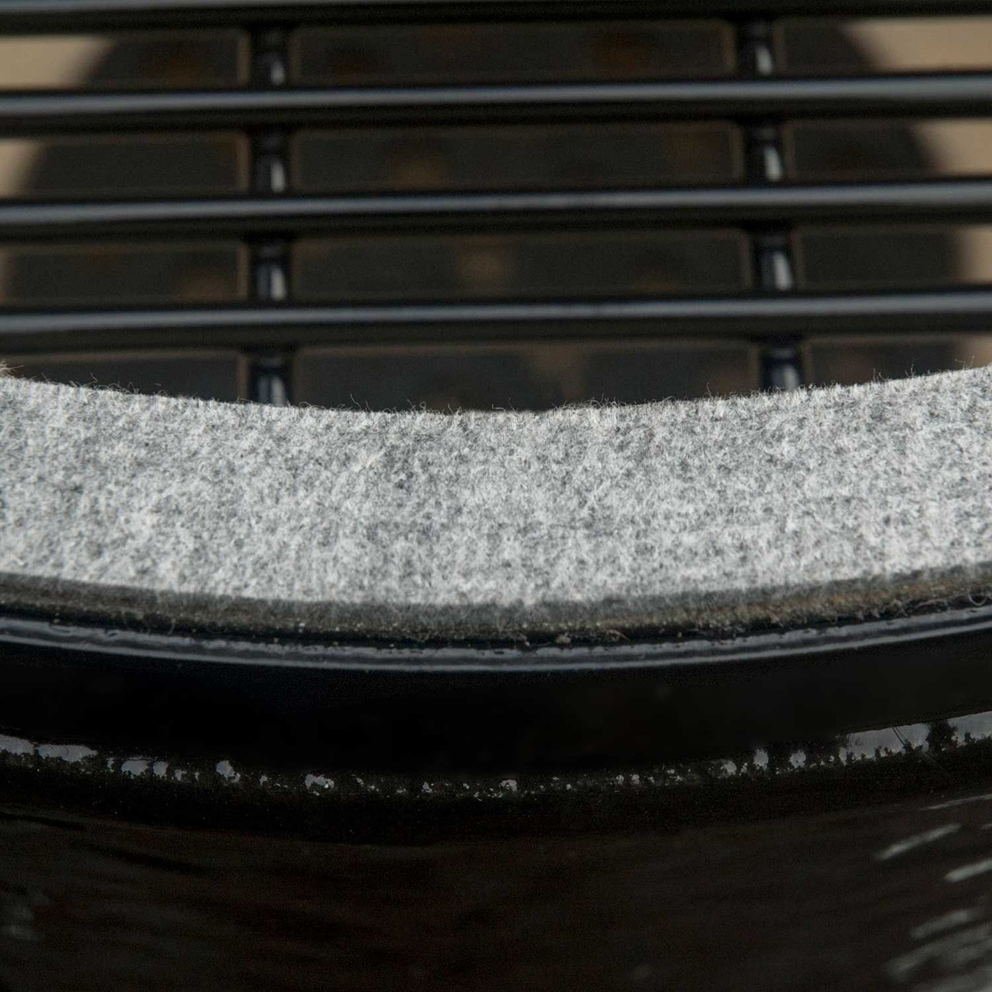 Primo Oval Large 300 Ceramic Kamado Grill with Cradle & Side Shelves